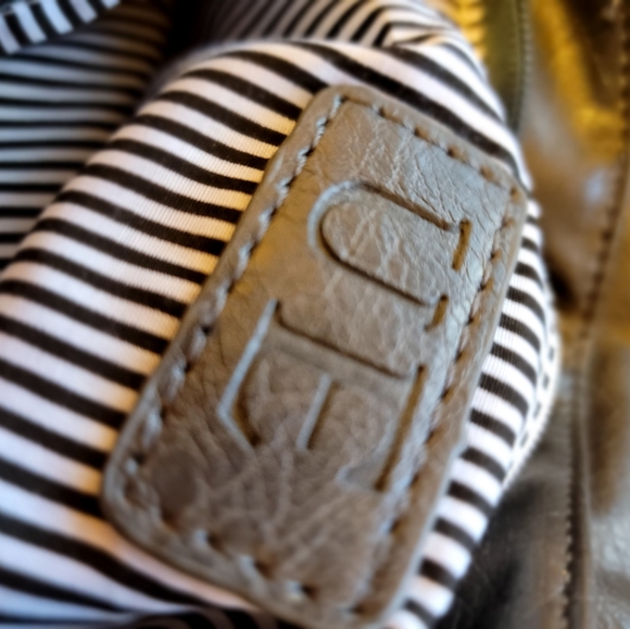 UE Handbag, Size 12" wide/ 8" height, Color: Grey - Picture 4 of 7